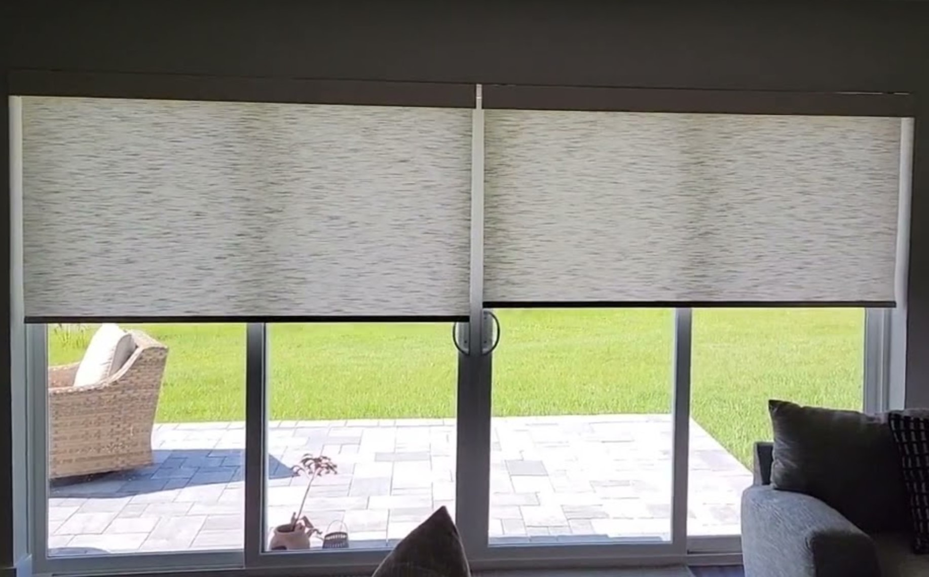 Custom roller blinds fabric types in Vancouver